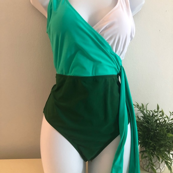 CUPSHE Color block One Piece - Picture 8 of 14